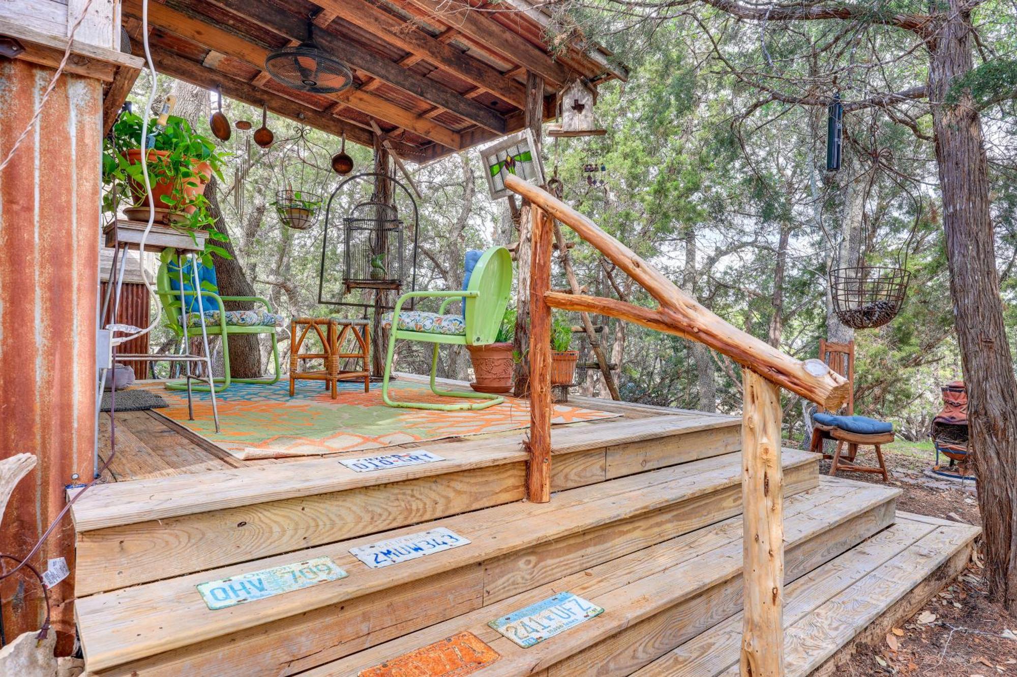 Pet-Friendly Wimberley Cabin With Fire Pit And Hot Tub エクステリア 写真